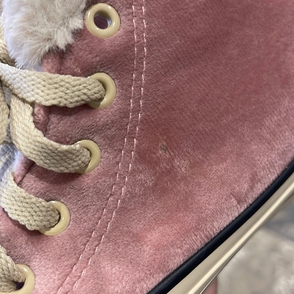 Beierpal Ber*Star Hi Top Sneakers with faux fur lining. - Picture 9 of 9